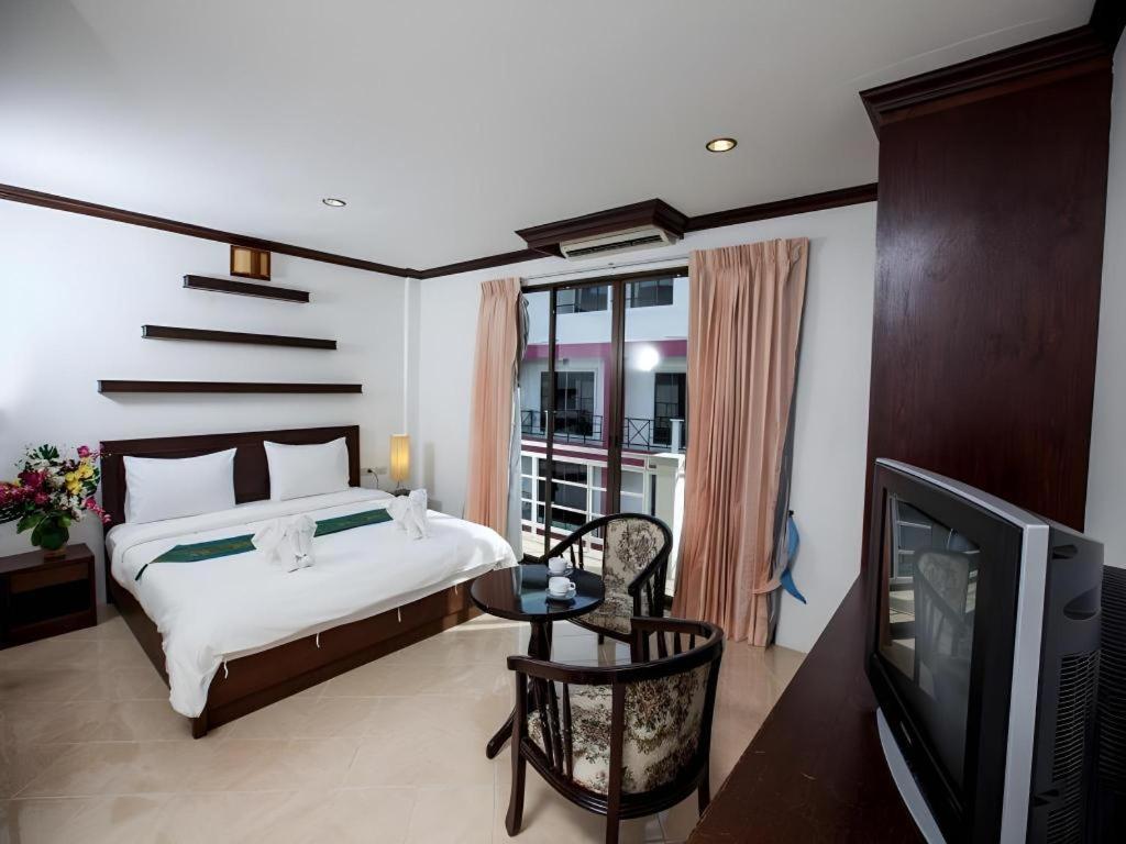 Triple Rund Place Hotel Patong Εξωτερικό φωτογραφία
