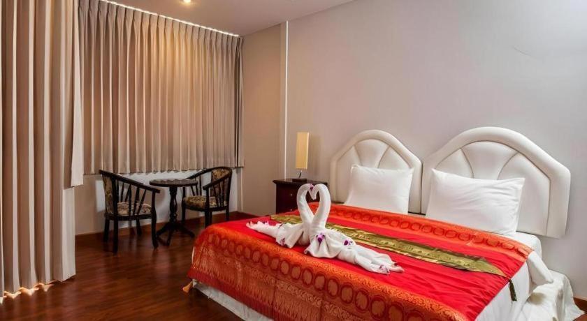 Triple Rund Place Hotel Patong Εξωτερικό φωτογραφία
